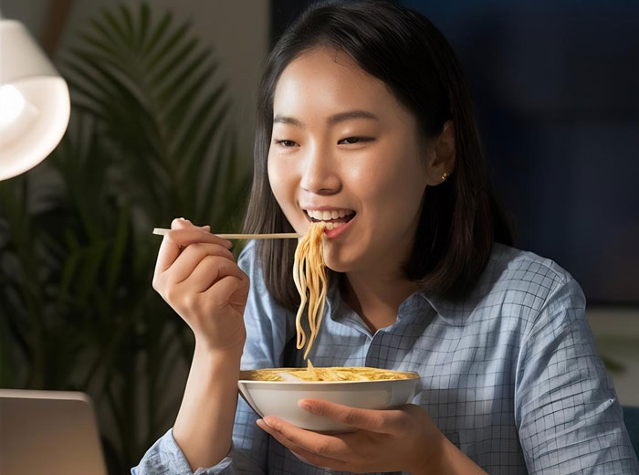 Lady Reports Coworker For Complaining About “Cultural” Food, Says Her &ldquo;Nausea&rdquo; Is &ldquo;Repressed Racism&rdquo;