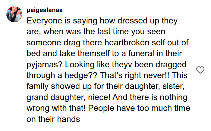 Influencer Faces Massive Backlash After Posting Pics With The Coffin At Bullied Daughter’s Funeral