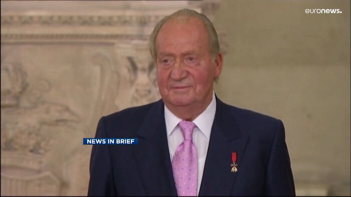 From Oprah To Neil Gaiman, Folks Idolized These 41 People Until Their Truth Was Exposed