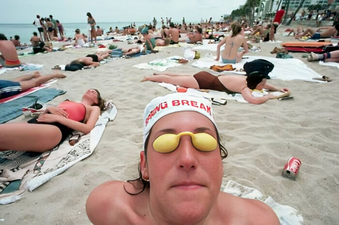 55 Nostalgic Pics Of Young People Having The Absolute Time Of Their Lives During Spring Break