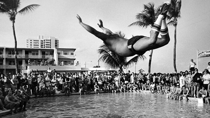 55 Nostalgic Pics Of Young People Having The Absolute Time Of Their Lives During Spring Break