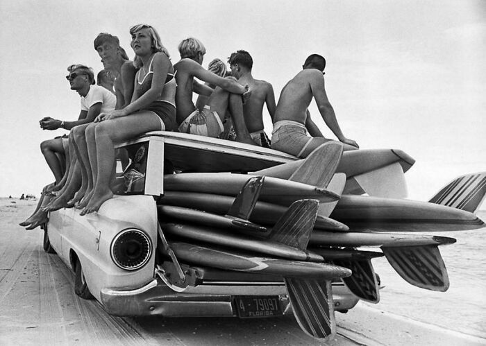 55 Nostalgic Pics Of Young People Having The Absolute Time Of Their Lives During Spring Break