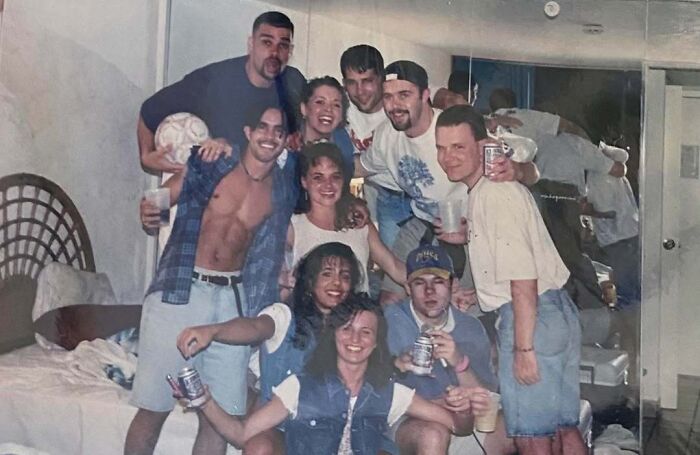 55 Nostalgic Pics Of Young People Having The Absolute Time Of Their Lives During Spring Break