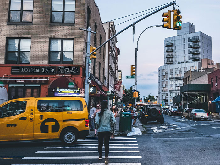 73 Things New Yorkers Don&rsquo;t Think Are Weird But Outsiders Noticed Immediately