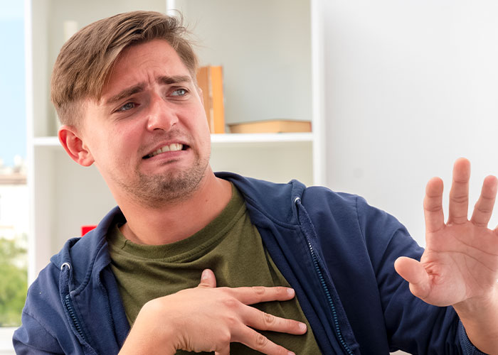 Guy Sees An Old Video Of His Girlfriend, His Disgusting Comment Leaves Her Traumatized