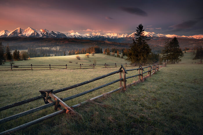 This Photographer Spent Years Chasing Light In Poland&rsquo;s Mountains, And These 42 Photos Show Why