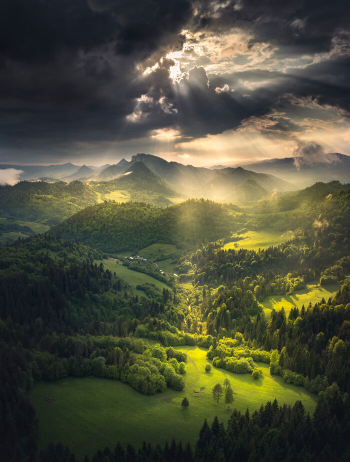 This Photographer Spent Years Chasing Light In Poland&rsquo;s Mountains, And These 42 Photos Show Why