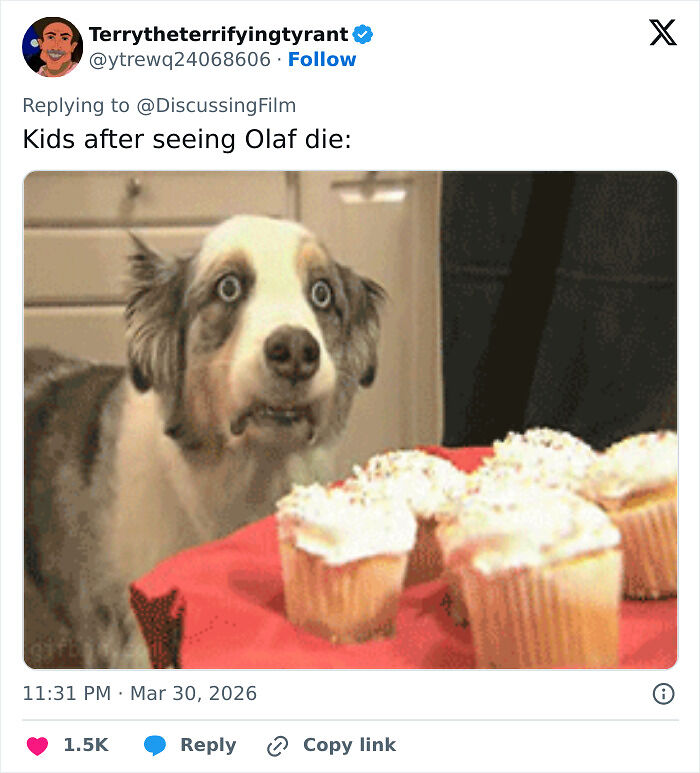 Disney’s Animatronic Olaf Suddenly Collapsed In Front Of Fans, The Internet Reacted In Hilarious Ways Disney’s Animatronic Olaf Suddenly Collapsed In Front Of Fans, The Internet Reacted In Hilarious Ways