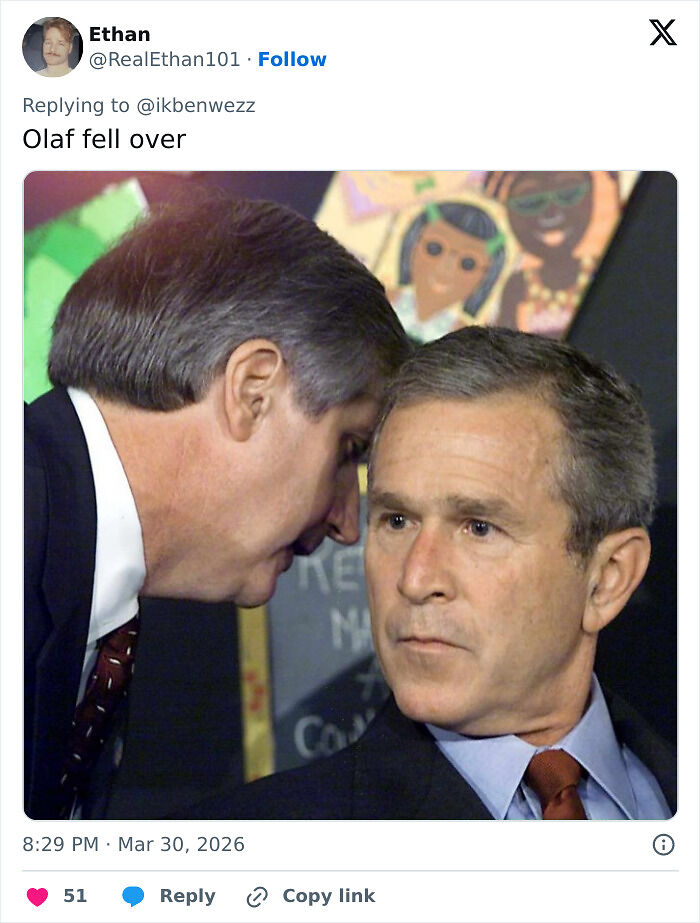 Disney’s Animatronic Olaf Suddenly Collapsed In Front Of Fans, The Internet Reacted In Hilarious Ways Disney’s Animatronic Olaf Suddenly Collapsed In Front Of Fans, The Internet Reacted In Hilarious Ways