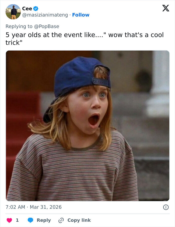 Disney’s Animatronic Olaf Suddenly Collapsed In Front Of Fans, The Internet Reacted In Hilarious Ways Disney’s Animatronic Olaf Suddenly Collapsed In Front Of Fans, The Internet Reacted In Hilarious Ways