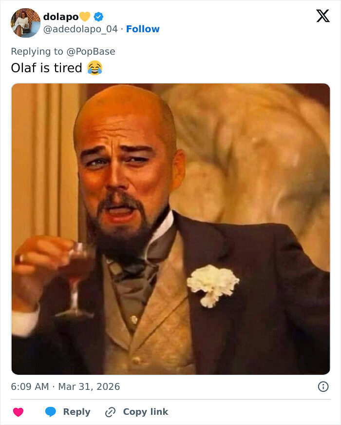 Disney’s Animatronic Olaf Suddenly Collapsed In Front Of Fans, The Internet Reacted In Hilarious Ways Disney’s Animatronic Olaf Suddenly Collapsed In Front Of Fans, The Internet Reacted In Hilarious Ways