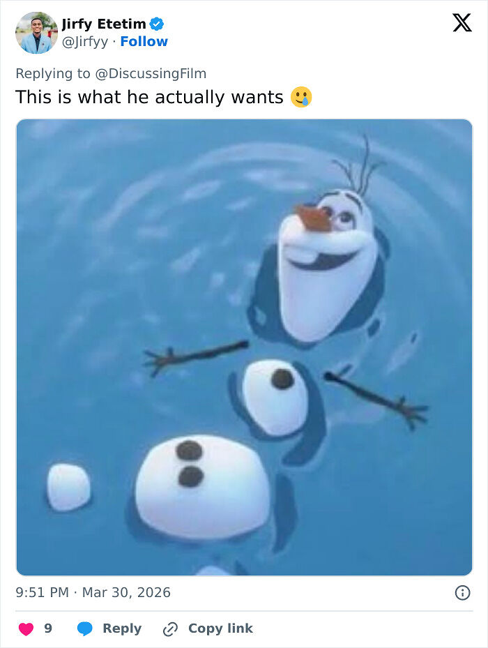Disney’s Animatronic Olaf Suddenly Collapsed In Front Of Fans, The Internet Reacted In Hilarious Ways Disney’s Animatronic Olaf Suddenly Collapsed In Front Of Fans, The Internet Reacted In Hilarious Ways