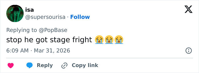 Disney’s Animatronic Olaf Suddenly Collapsed In Front Of Fans, The Internet Reacted In Hilarious Ways Disney’s Animatronic Olaf Suddenly Collapsed In Front Of Fans, The Internet Reacted In Hilarious Ways