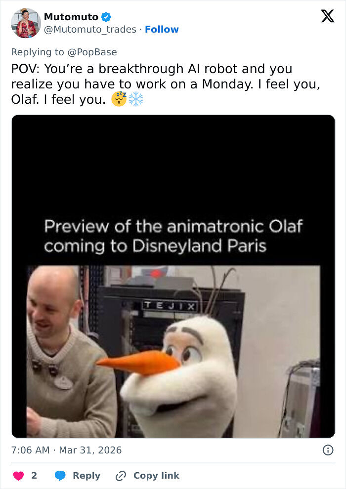 Disney’s Animatronic Olaf Suddenly Collapsed In Front Of Fans, The Internet Reacted In Hilarious Ways Disney’s Animatronic Olaf Suddenly Collapsed In Front Of Fans, The Internet Reacted In Hilarious Ways