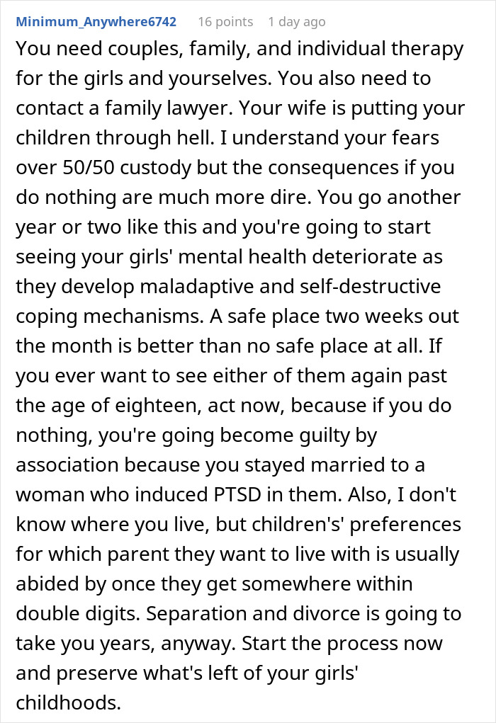 Twins-Obsessive Mom Insists They Always Match, Dad Mortified When She Scolds One For Being &ldquo;Too Tan&rdquo;