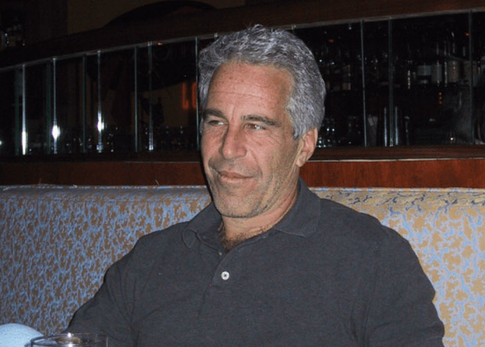 Warren Buffett’s Stunning Disclosure About His Relationship With Bill Gates Since Epstein Scandal Emerged Warren Buffett’s Stunning Disclosure About His Relationship With Bill Gates Since Epstein Scandal Emerged