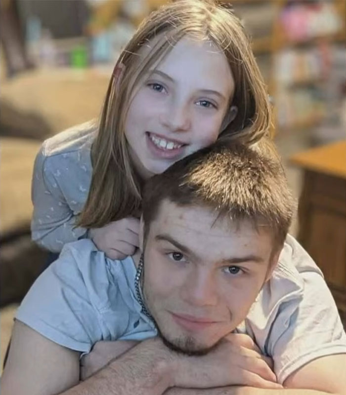 Mom Stabs Daughter In Tragic Episode, Says It Was To &lsquo;Protect&rsquo; Her From Elon Musk