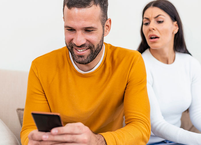 “7-Year Marriage Was Over Within The Month”: 61 Quiet Signs Of Cheating People Learned The Hard Way “7-Year Marriage Was Over Within The Month”: 61 Quiet Signs Of Cheating People Learned The Hard Way