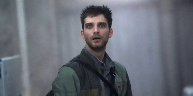 jeff ward as Deke Shaw