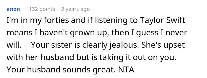 Woman Tells Sister She Shouldn’t Rub Her “Picture-Perfect Marriage” In Other People’s Faces