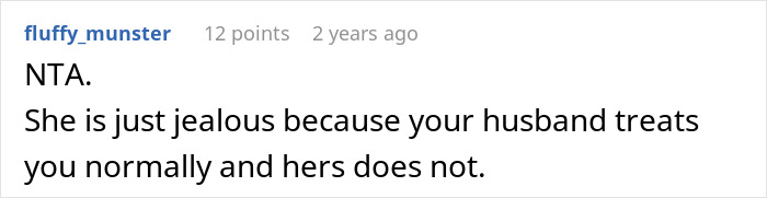 Woman Tells Sister She Shouldn’t Rub Her “Picture-Perfect Marriage” In Other People’s Faces