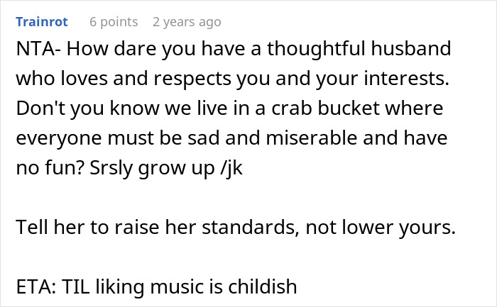 Woman Tells Sister She Shouldn’t Rub Her “Picture-Perfect Marriage” In Other People’s Faces