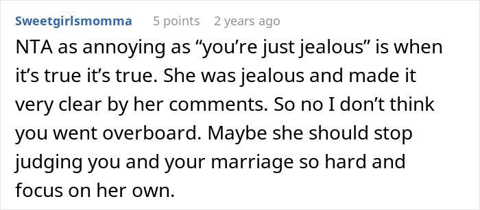Woman Tells Sister She Shouldn’t Rub Her “Picture-Perfect Marriage” In Other People’s Faces