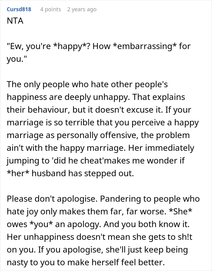 Woman Tells Sister She Shouldn’t Rub Her “Picture-Perfect Marriage” In Other People’s Faces