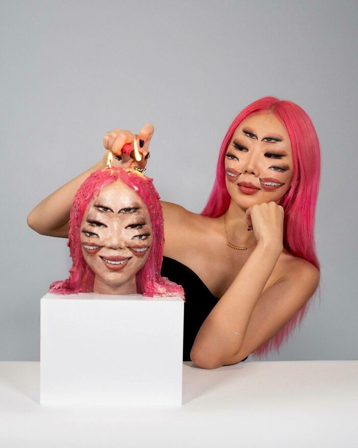 Korean Artist Goes Viral For Transforming Herself Into Mind-Bending Optical Illusions Without Any Photoshop (31 New Pics) Korean Artist Goes Viral For Transforming Herself Into Mind-Bending Optical Illusions Without Any Photoshop (31 New Pics)