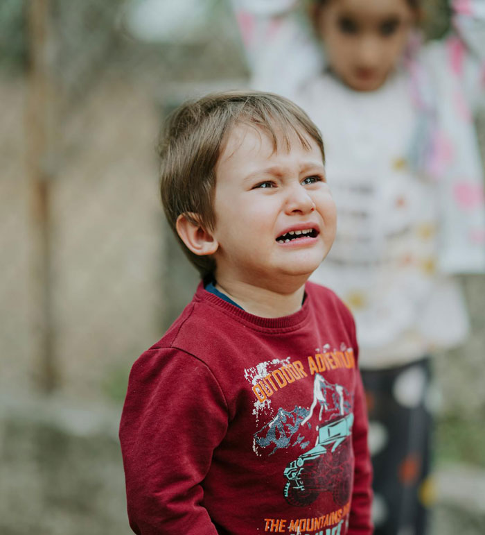 Woman Eats One Easter Egg While Dieting, Humiliated When Husband Tells Children She’s “Fat” Woman Eats One Easter Egg While Dieting, Humiliated When Husband Tells Children She’s “Fat”