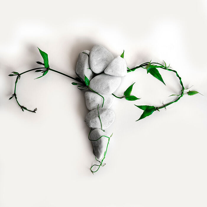 From Flowers To Resistance: 37 Mesmerizing Artworks By This Brazilian Artist About The Female Body