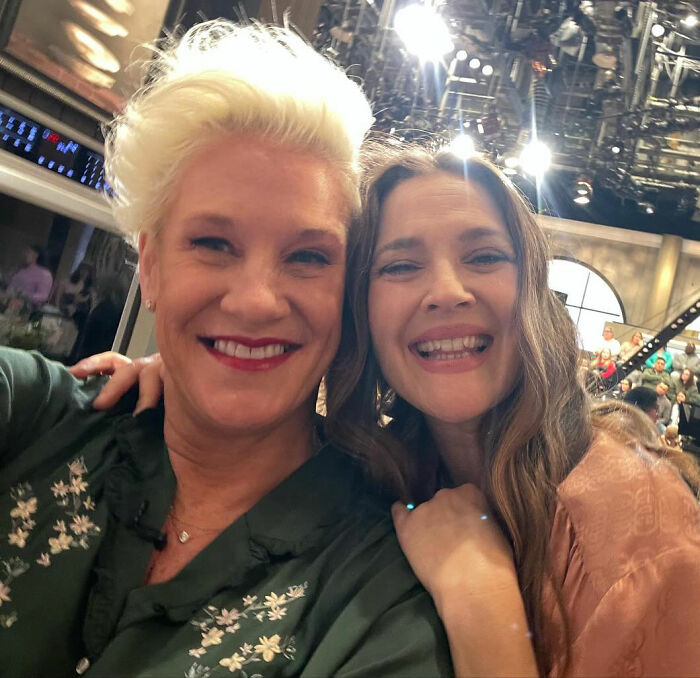 New NYPD Photos From Scene of Anne Burrell&rsquo;s Passing Released Amid Growing Speculation