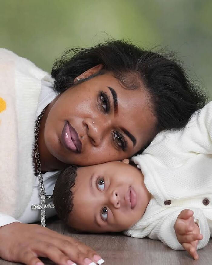 Mom Is Going Viral After Sharing Hilarious Photoshoot With Her Son (24 Pics)