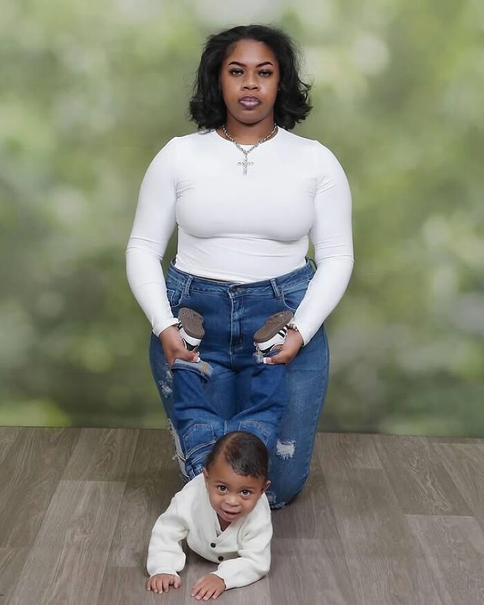 Mom Is Going Viral After Sharing Hilarious Photoshoot With Her Son (24 Pics)