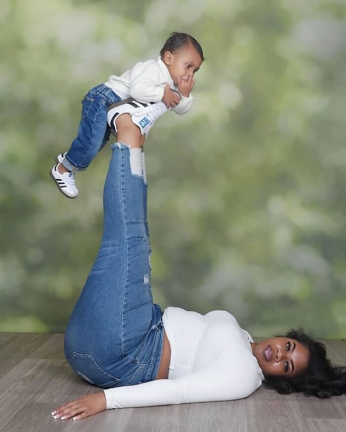 Mom Is Going Viral After Sharing Hilarious Photoshoot With Her Son (24 Pics)