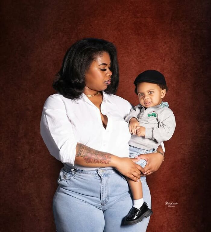 Mom Is Going Viral After Sharing Hilarious Photoshoot With Her Son (24 Pics)