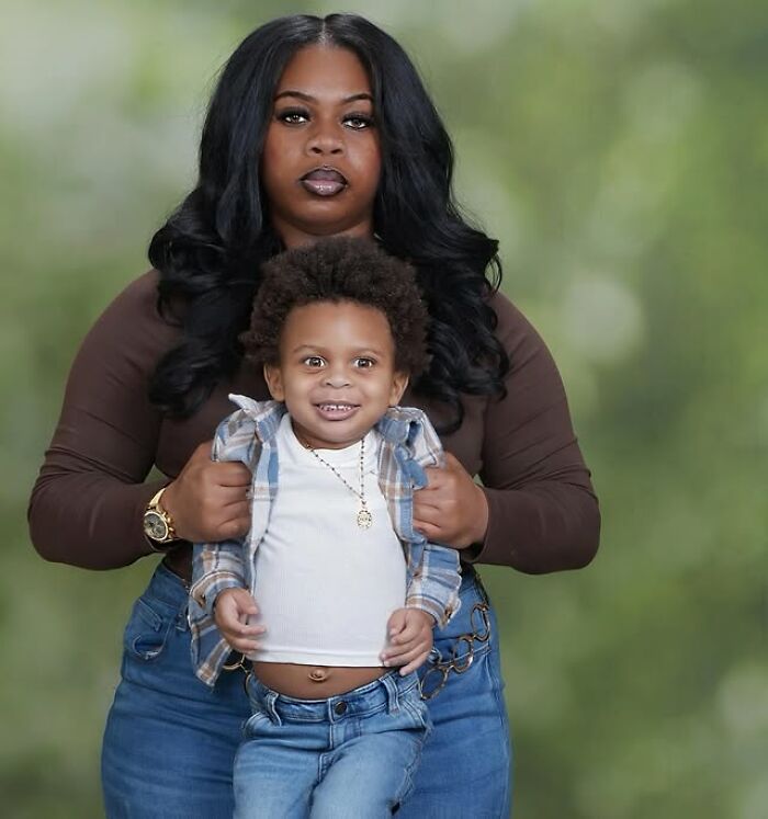 Mom Is Going Viral After Sharing Hilarious Photoshoot With Her Son (24 Pics)