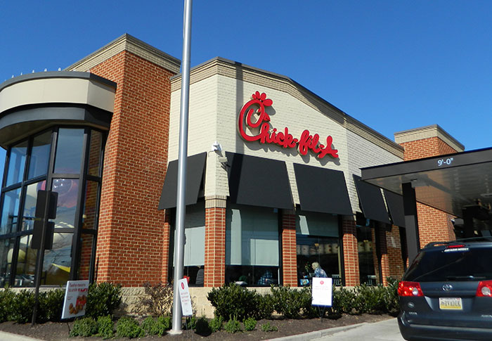 “Consequences”: Florida Chick-Fil-A Sparks Heated Debate After Firing Entire Staff Over Suggestive Viral Video