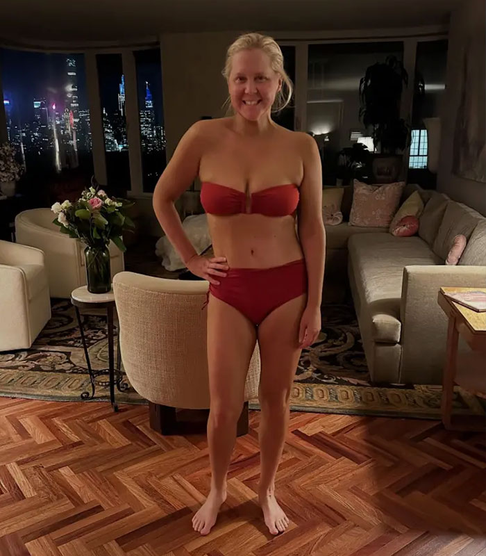 “April Fools, Right?”: Fans Tore Apart Amy Schumer After She Posted Polemical New Selfie