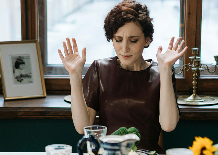 Kids Of “I Want To Talk To Your Manager” Parents Share Moments They Wish They Could Forget