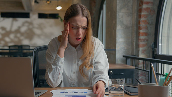 CEO Hires Her Sister After She Got &ldquo;Downsized&rdquo;, Finds Out The Real Reason She Lost Her Job The Hard Way