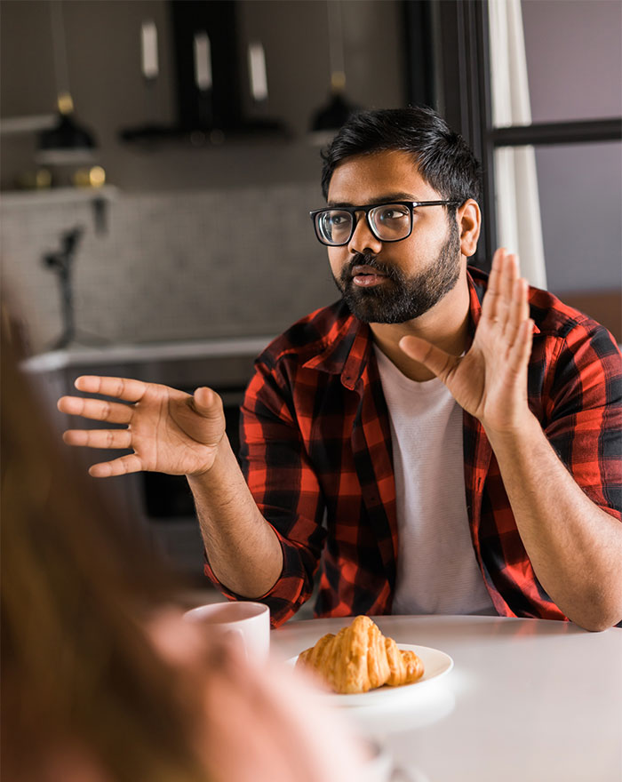 Atheist Man Plays Into Kid&rsquo;s Belief That He&rsquo;s A Devil Worshiper, Makes Them Cry And Upsets Parents