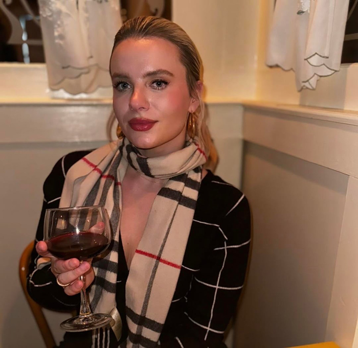 Woman Shows Her Crazy Transformation, People Can’t Believe It: “Lip Fillers, Botox, Weight Loss”