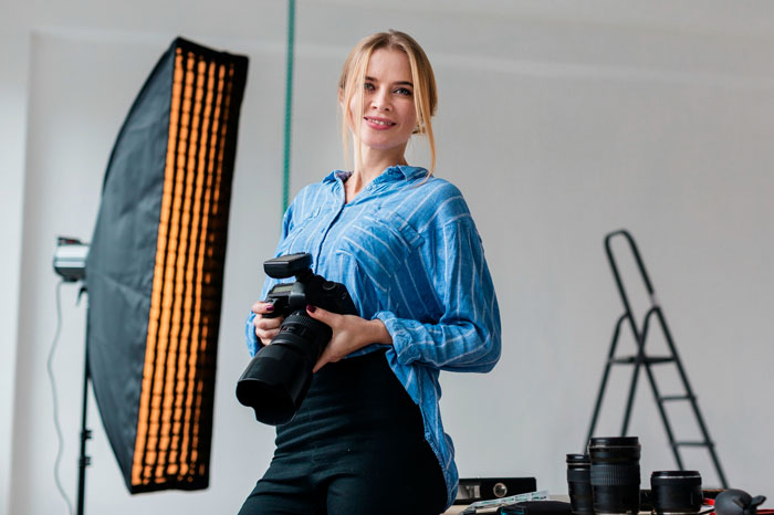 SIL Calls Kids “Misfits” At Family Photo Shoot, Mom’s Hilarious Clapback Triggers A 10-Year Family Feud