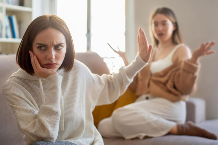 SIL Calls Kids “Misfits” At Family Photo Shoot, Mom’s Hilarious Clapback Triggers A 10-Year Family Feud