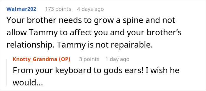 SIL Calls Kids “Misfits” At Family Photo Shoot, Mom’s Hilarious Clapback Triggers A 10-Year Family Feud