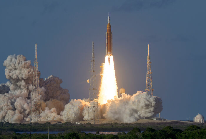 NASA’s Artemis II Astronauts Make Disturbing Discovery Just Moments After Launch Of First Moon Mission In 50 Years