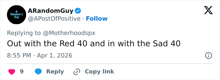 Mom’s Hack For Removing Red 40 From M&Ms Hilariously Roasted After Viewers Spot Daughter’s Reaction