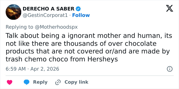 Mom’s Hack For Removing Red 40 From M&Ms Hilariously Roasted After Viewers Spot Daughter’s Reaction