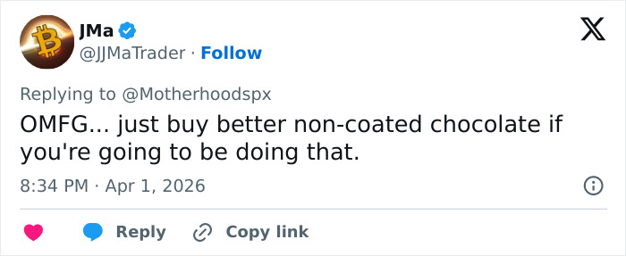 Mom’s Hack For Removing Red 40 From M&Ms Hilariously Roasted After Viewers Spot Daughter’s Reaction